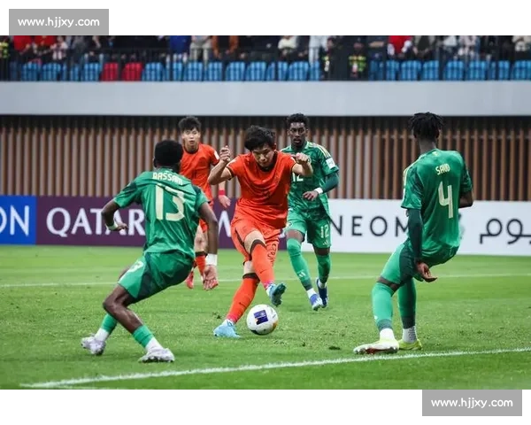 国青热身赛裁判争议凸显真刀真枪练兵 三分疲软成世青赛最大隐患